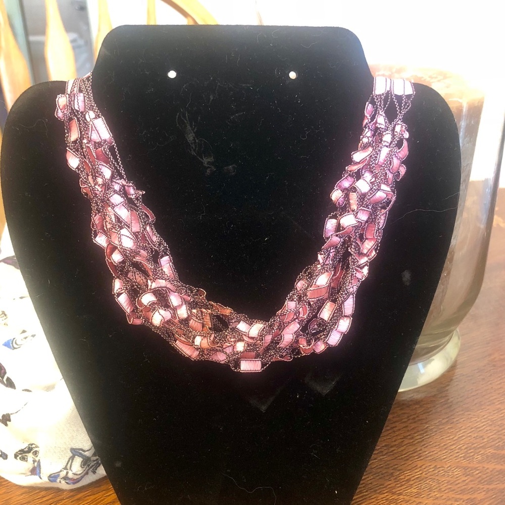Ribbon crochet necklace